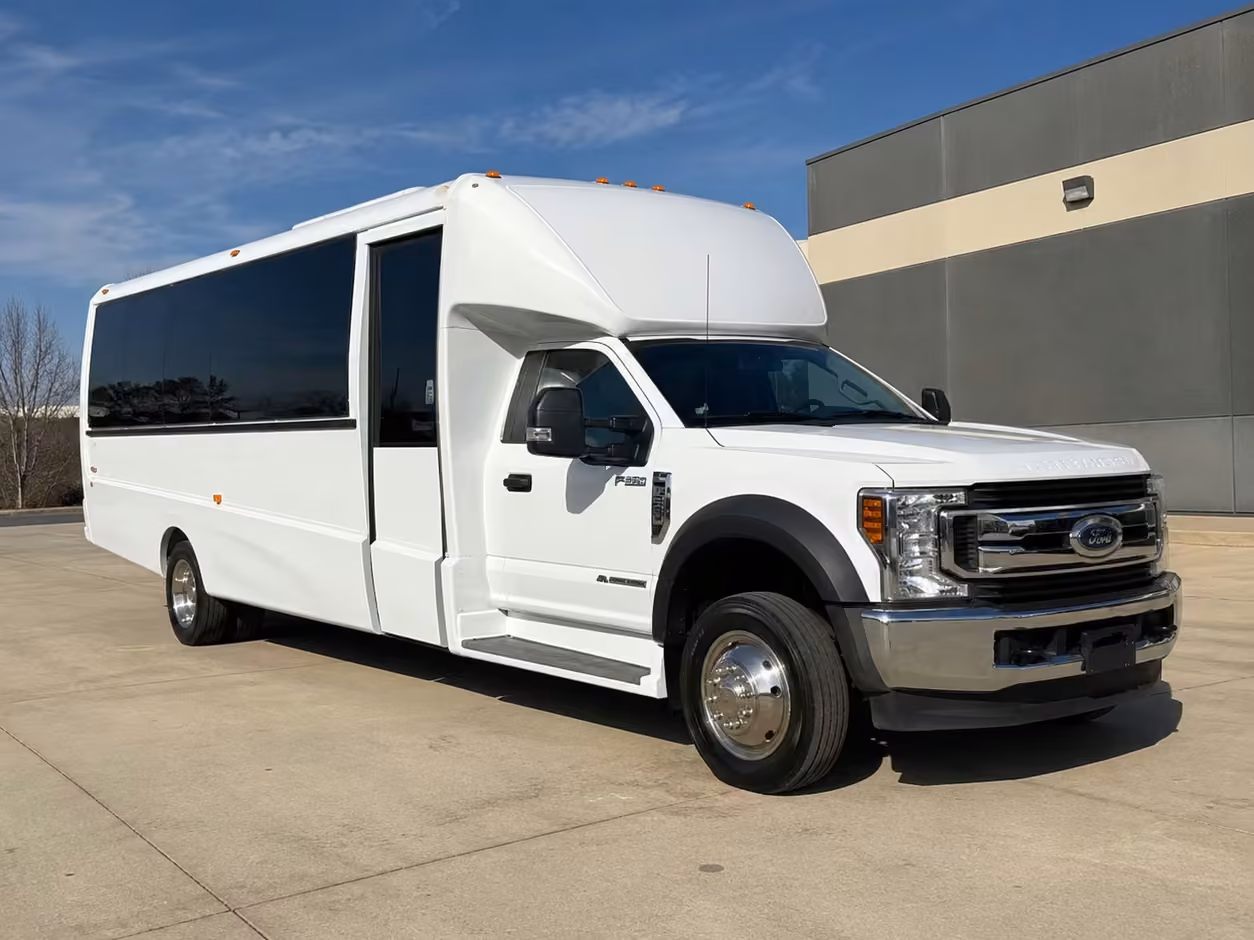 15 35 passenger minibus